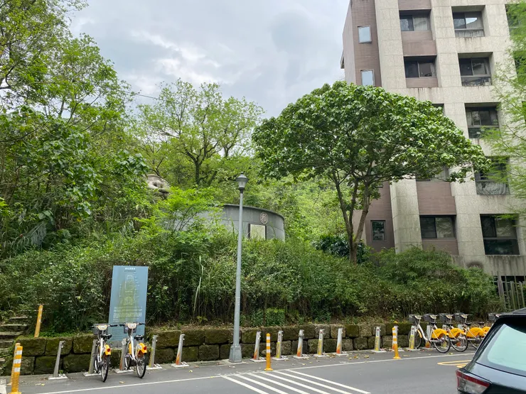 歷史建築－賴氏萬壽塔