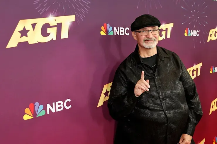 2024 年底，Richard 第五度登上達人秀舞台。來源：NBC