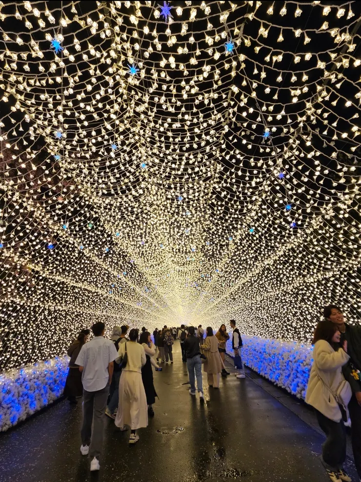 還有一個燈海隧道