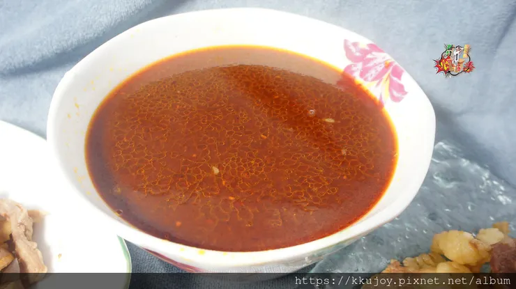 冬季暖鍋🍲牛骨高湯熬煮鍋底，搭配手炒香料與牛四喜底料|第一牛