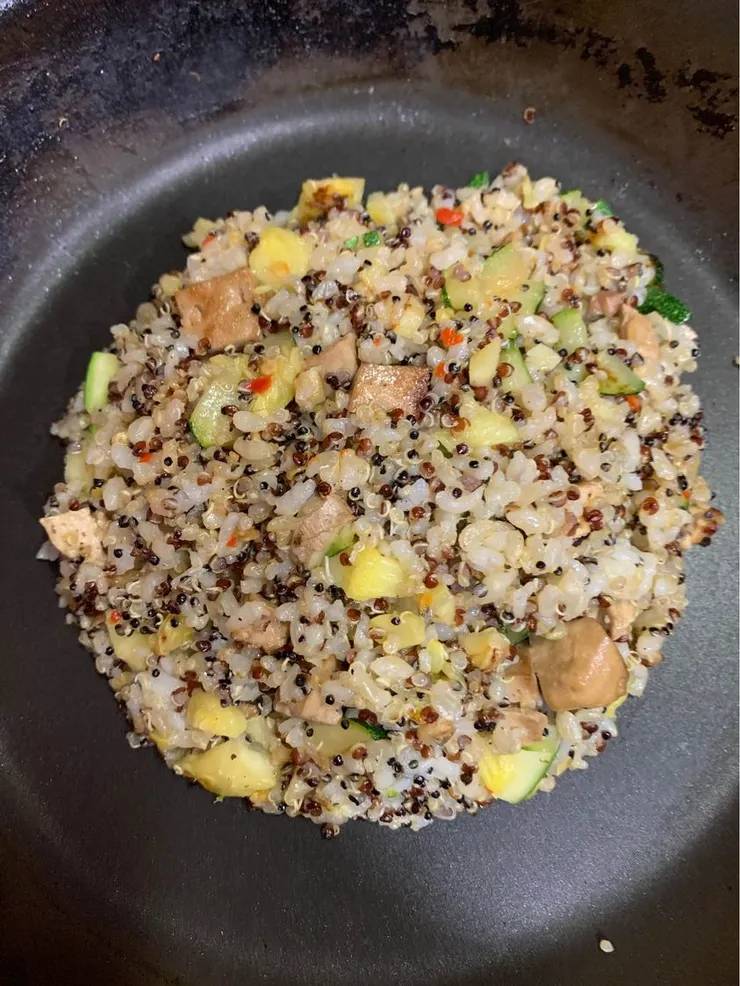 櫛瓜豆干藜麥純素炒飯