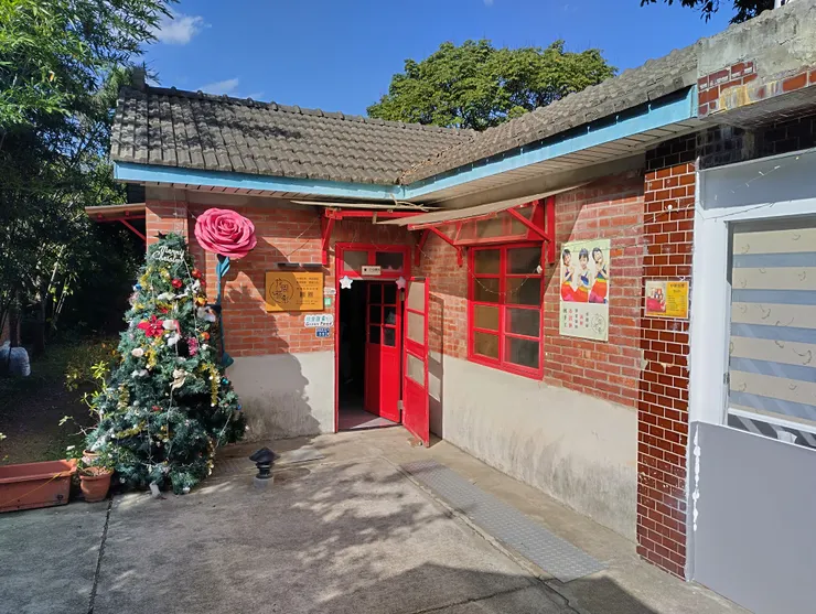 園區內商店很多間