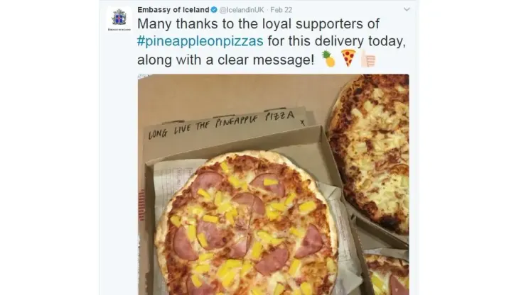 冰島駐倫敦大使館在Twitter上發文對夏威夷披薩支持者表達謝意,圖片來自BBC NEWS。