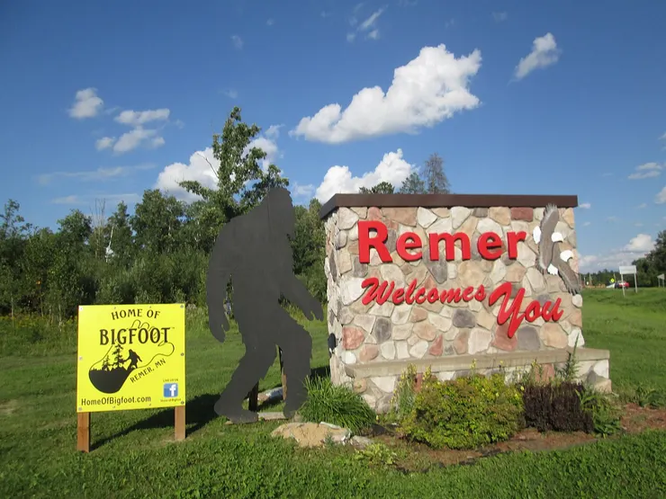 明尼蘇達州雷默市利用當地的「大腳怪民間傳說」來吸引旅遊人潮。