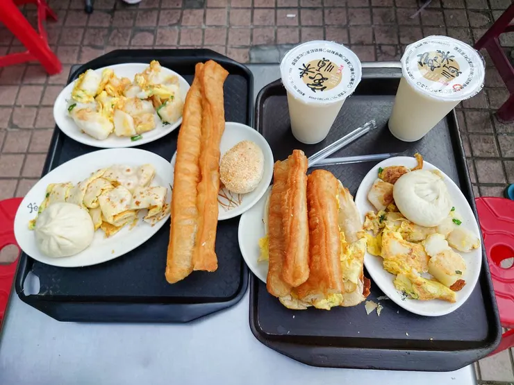 多樣的古早味早餐（圖片截圖於網路)