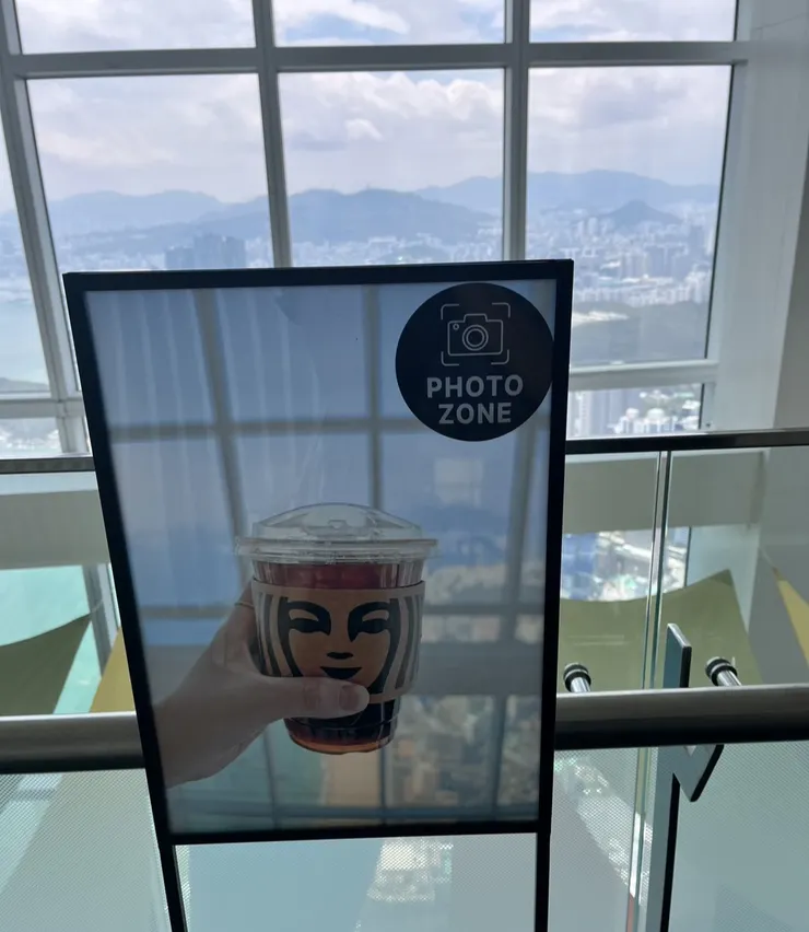 觀景台很貼心地設有很多牌子來讓遊客把握住拍照最好看的角度