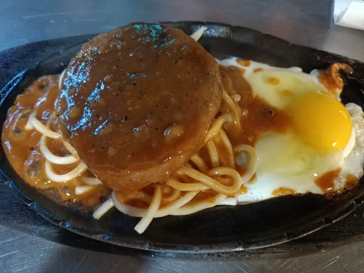 逛了一圈，決定吃牛排😆