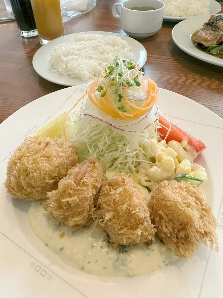 炸扇貝與奶油蟹肉可樂餅餐(圖片來源:金匠)