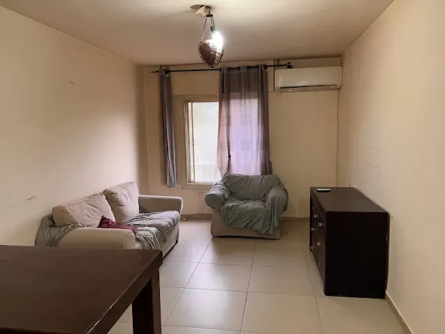 最後簽約的是它，令人感動的格局，雖然有點老舊，但是之前的磨難讓人只想趕快定下來