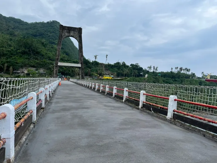 東河橋