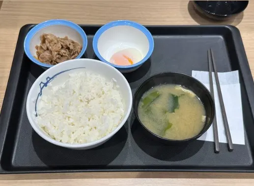 很像龍貓裡面姊妹倆吃的早餐