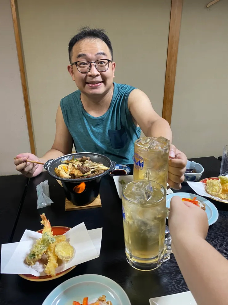 看看阿！這就是和歌山600元的自家釀梅酒飲，這價錢居然是超大啤酒杯裝！！！重點超美味