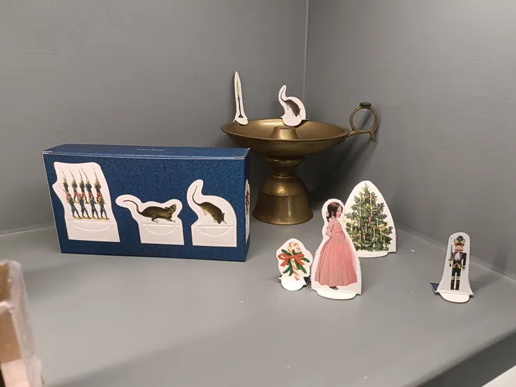 劇場禮盒內的人物立牌