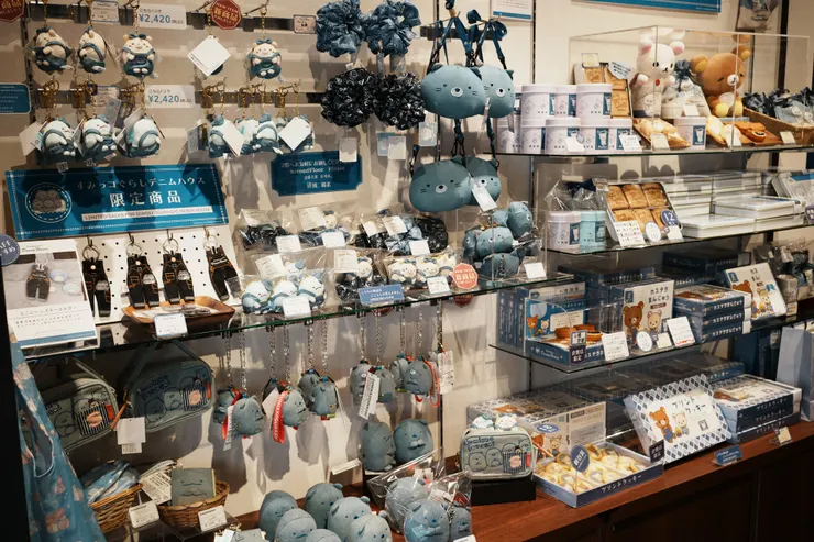 拉拉熊專賣店裏的商品