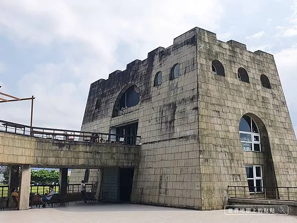 於二樓觀景平台拍攝