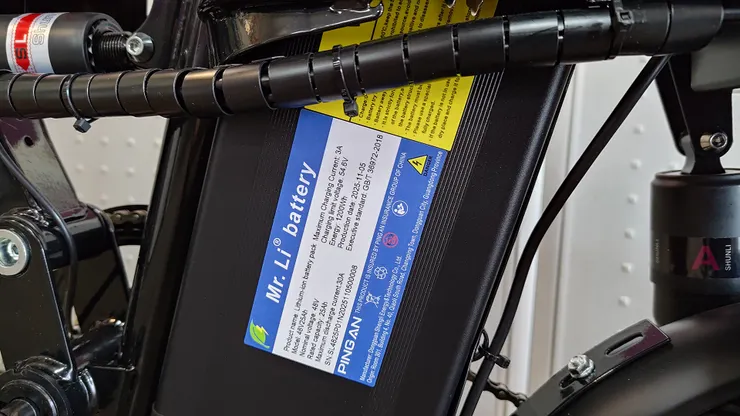 大容量25A高續航鋰電池