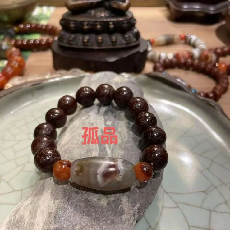 藏傳纏絲瑪瑙（孤品：特殊眼）與鳳眼菩提