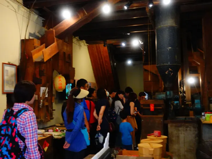 這套機具與六堆文化園區 礱間相同