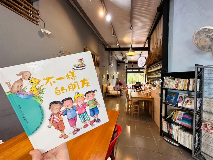 

🔺室內用餐環境寬敞，也提供繪繪本親子共讀。