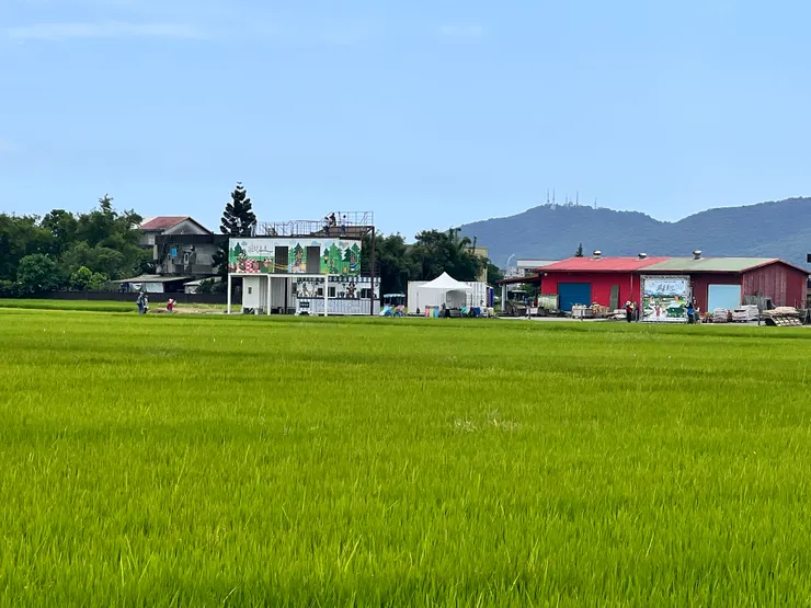 回頭看斑比貨櫃屋