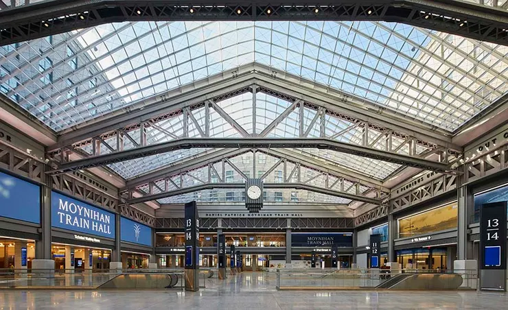 New York 的Moynihan Train Hall,Photo © Lucas Blair Simpson, SOM