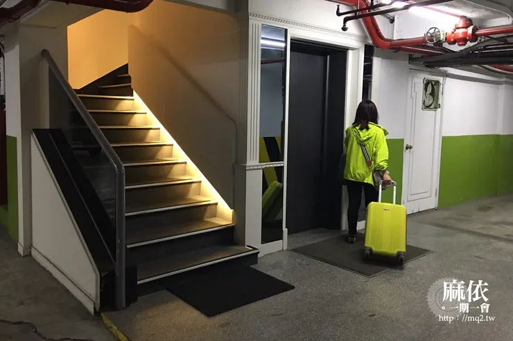 旅居文旅停車場