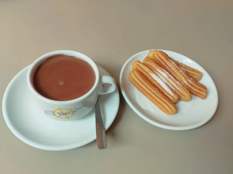 來Churrería el timón吃美味吉拿棒~