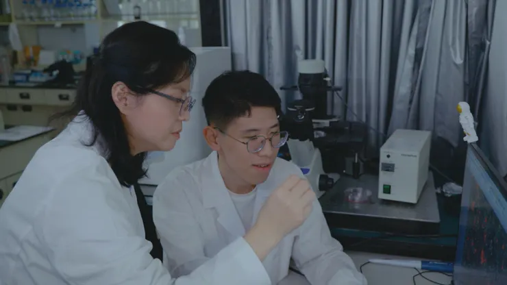 中央大學許藝瓊教授團隊的月塵太空生醫研究成果，為太空人健康防護與基地設計提供重要科學依據。