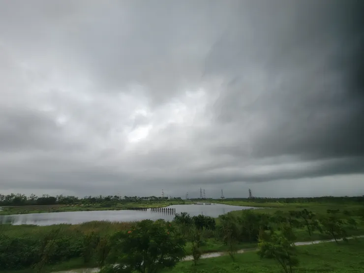 我永遠喜歡陰天