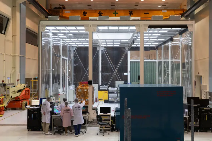 國家太空中心整測廠房測試齊柏林衛星，圖為國家太空中心提供。