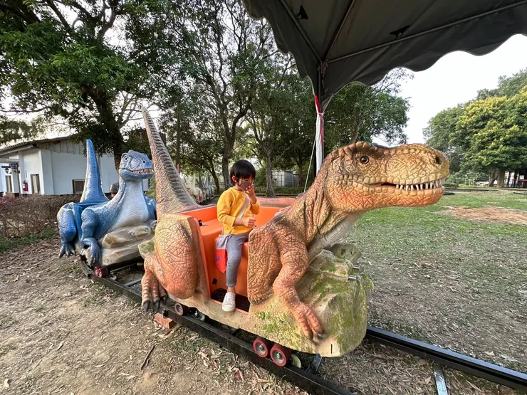 我們的B區馬戲團票可以消費抵用免費搭乘。