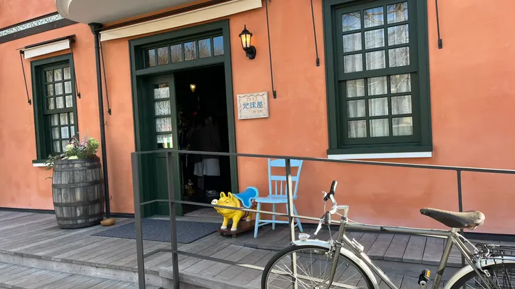 裡面場景還原，就好像回到中古歐洲一般。