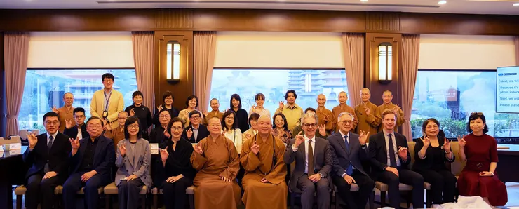 美國史密森尼亞洲藝術博物館館長蔡斯・羅賓遜(Chase F. Robinson)2月28日於佛陀紀念館發表「國立亞洲藝術博物館的第二個世紀:博物館作為全球資源」專題講座之後大合照