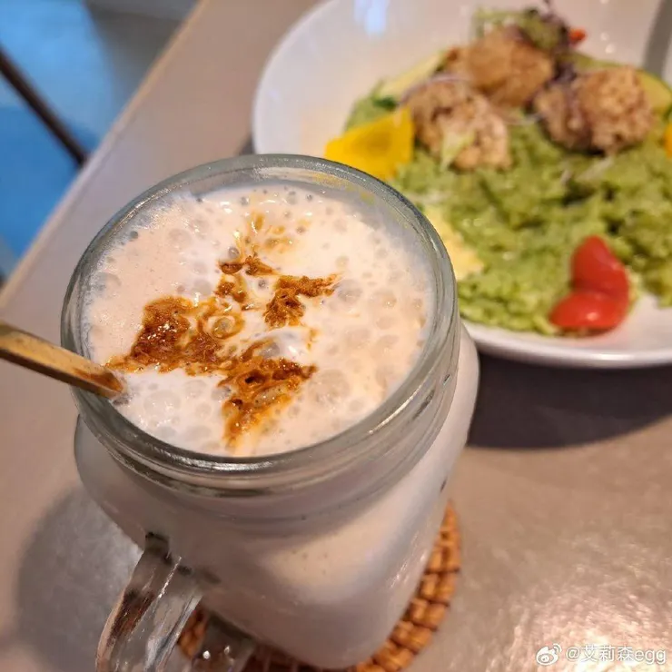 後來發現因為點去冰，所以椪糖都直接沈下去了