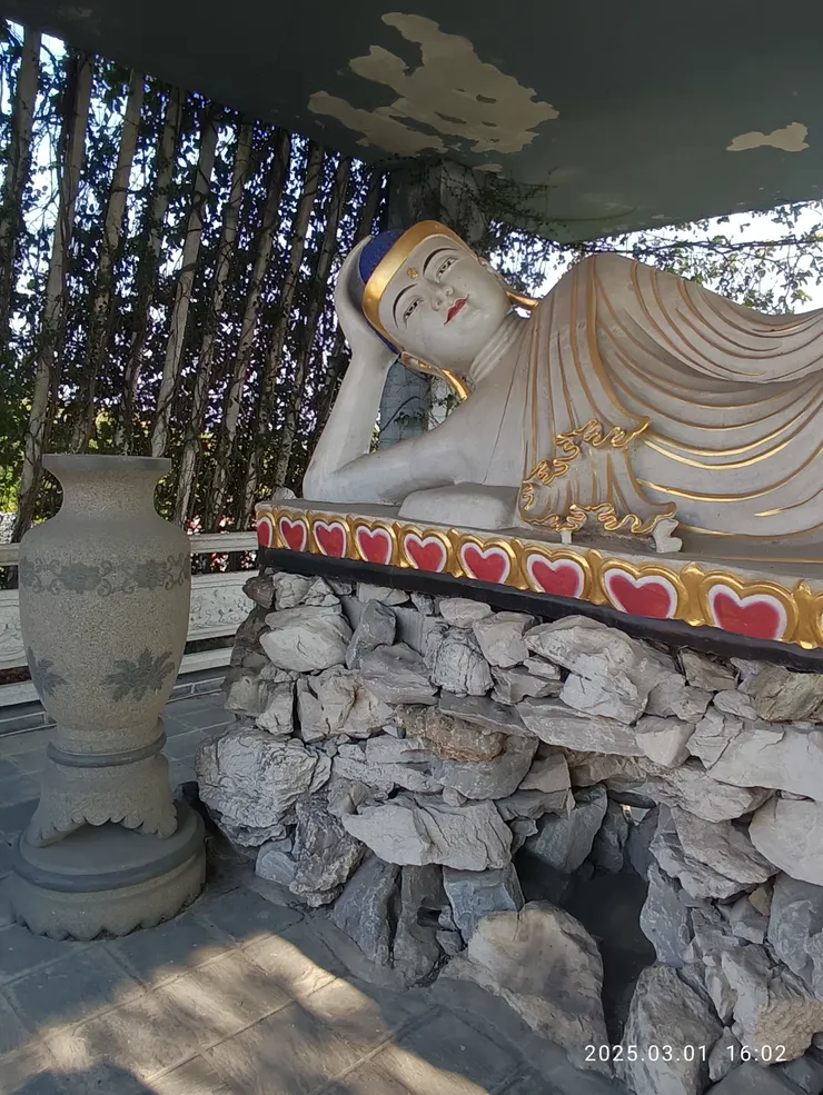 臥佛笑慈顏
