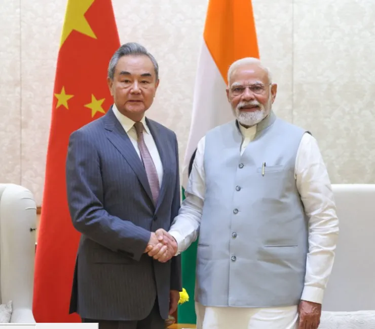 中國外長王毅，在近期訪問中國，並與印度首相見面。