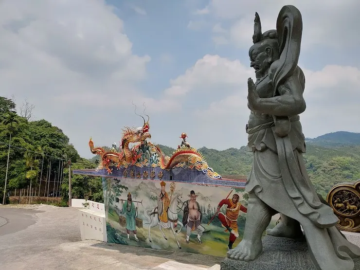 園區護法及彩繪工藝（圖片截圖於網路）