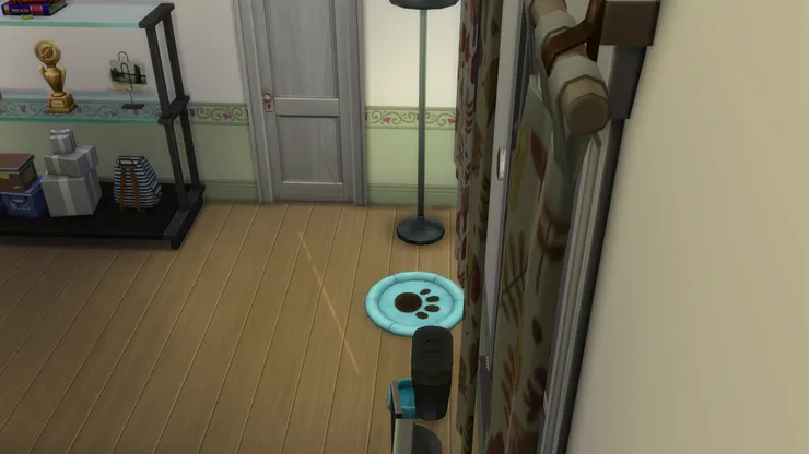 其實我也有點不想把寵物用品放在這裏，因為佩兒怕狗，但實在沒其他地方。