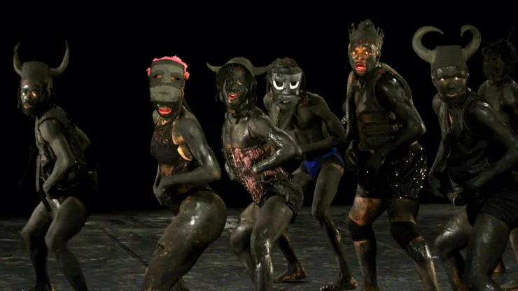 《轉轉生 Re:INCARNATION》演出影像。／影像提供：臺北表演藝術中心（© herve veronese Centre Pompid）