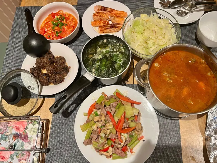 我們請客的菜餚