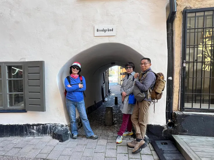 穿過小巷會往哪裡去？