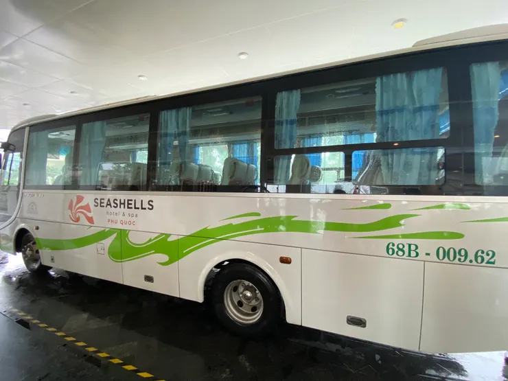 貝殼飯店提供的接駁巴士