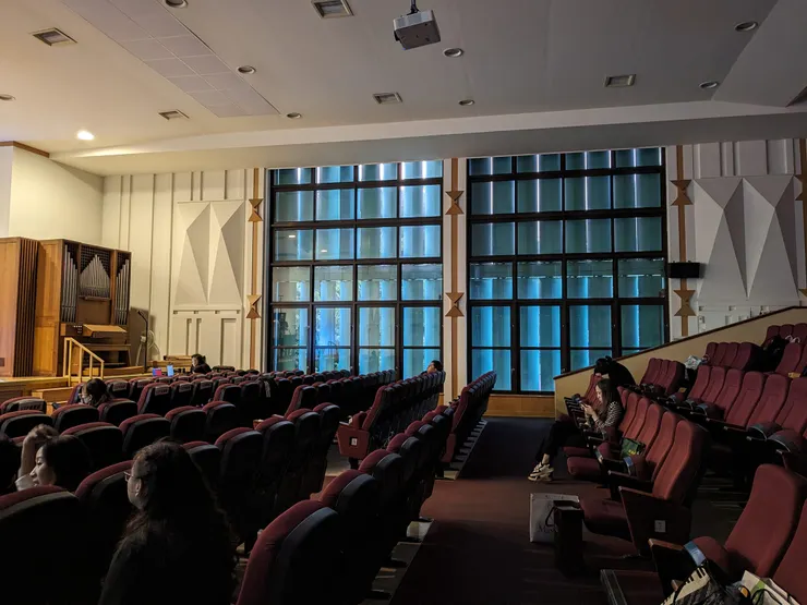 演講廳示意圖，與本文無關