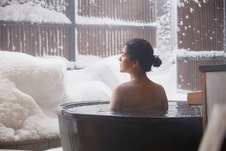 這邊不能拍照,這是官網資料圖,旁邊還有一個更大的浴池