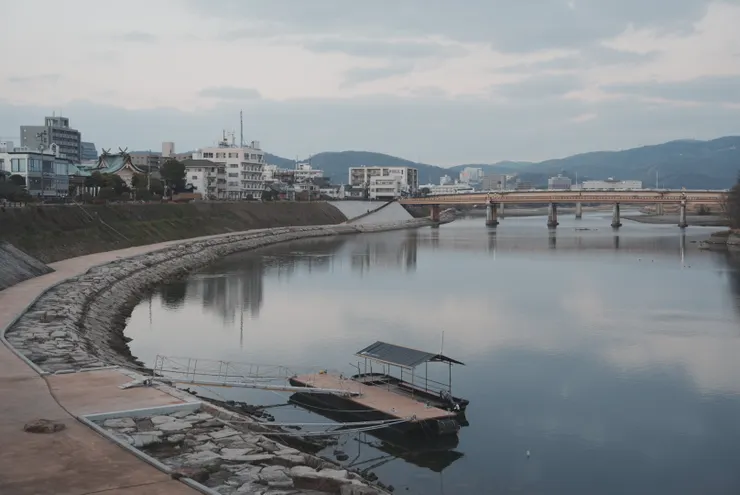 鶴見橋（眺望旭川）