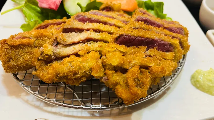 吃到美食幸福感倍增。