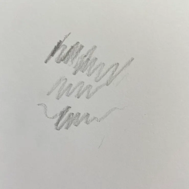 這是筆側畫出來的筆觸