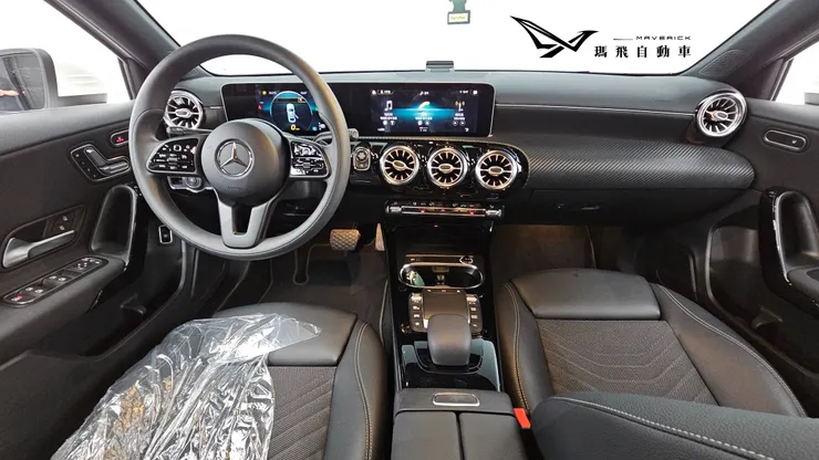 A250 sedan韓規外匯車內裝