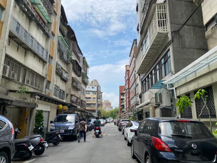 發展較早的「頂公館」聚落，公館街