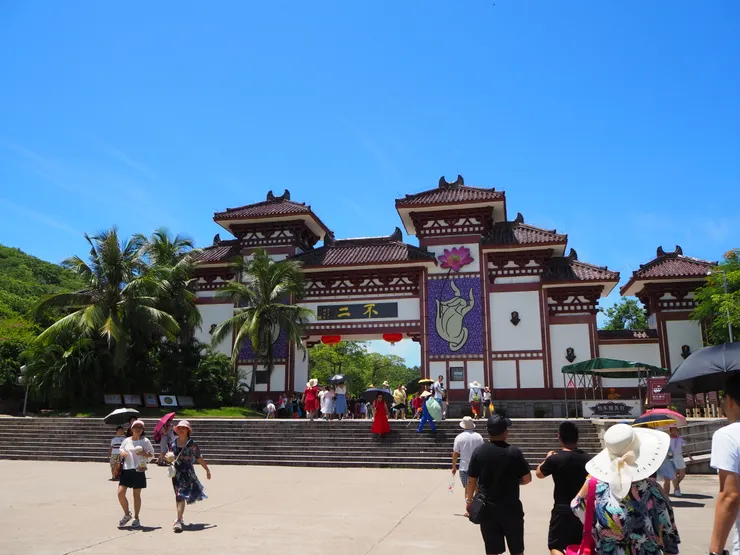 海上觀音，一個「現代佛教」景點，對於一個居住城市就有「天壇大佛」的香港人而言，也無甚感覺，權當證明「去過」。